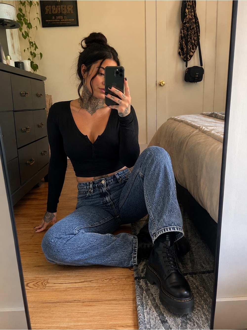 High-Rise Straight Leg Jeans in Washed Indigo